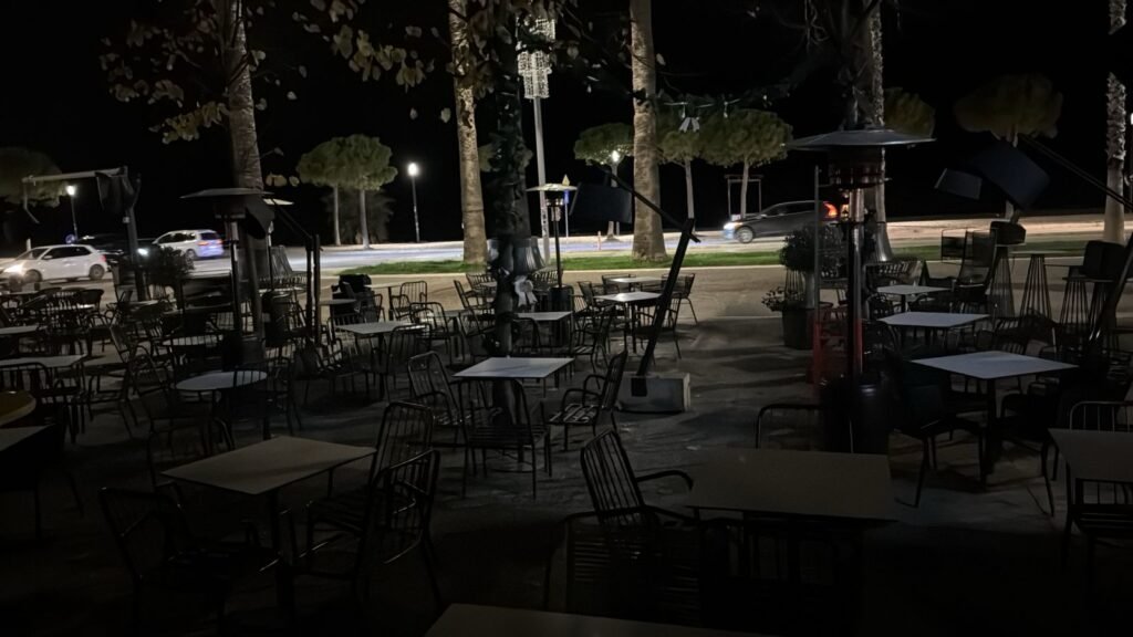 “Dritat u fikën”: Bizneset në Vlorë protestë simbolike kundër vendimeve të IMT-së – nesër në 11:00 përpara Bashkisë