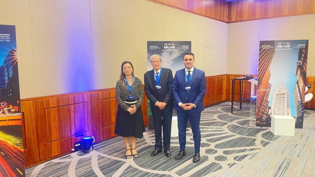 Berisha në Brazil me deputetët e PD-së, premton të denoncojë situatën në Shqipëri në Asamblenë e CDI-së