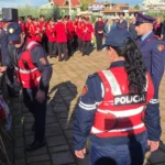 Fier përkujton 81 vjetorin e Çlirimit me ceremoni solemne në Varrezat e Dëshmorëve