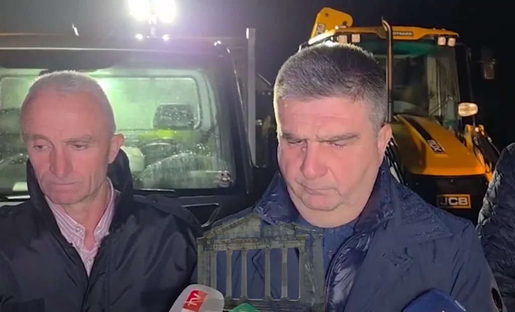 Qendra e emergjencave në Fier vëzhgim të vazhdueshëm, përjashtohen përmbytjet Qendra e emergjencave në Fier vëzhgim të vazhdueshëm, përjashtohen përmbytjet