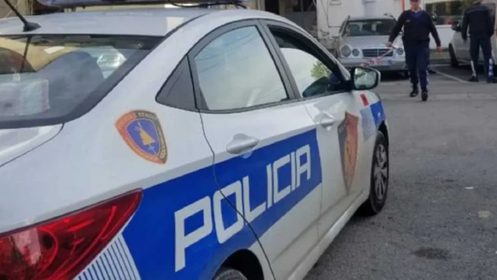 Policia e Fierit alarmohet nga një njoftim i rremë dy të mitur marrin në telefon sallën operative