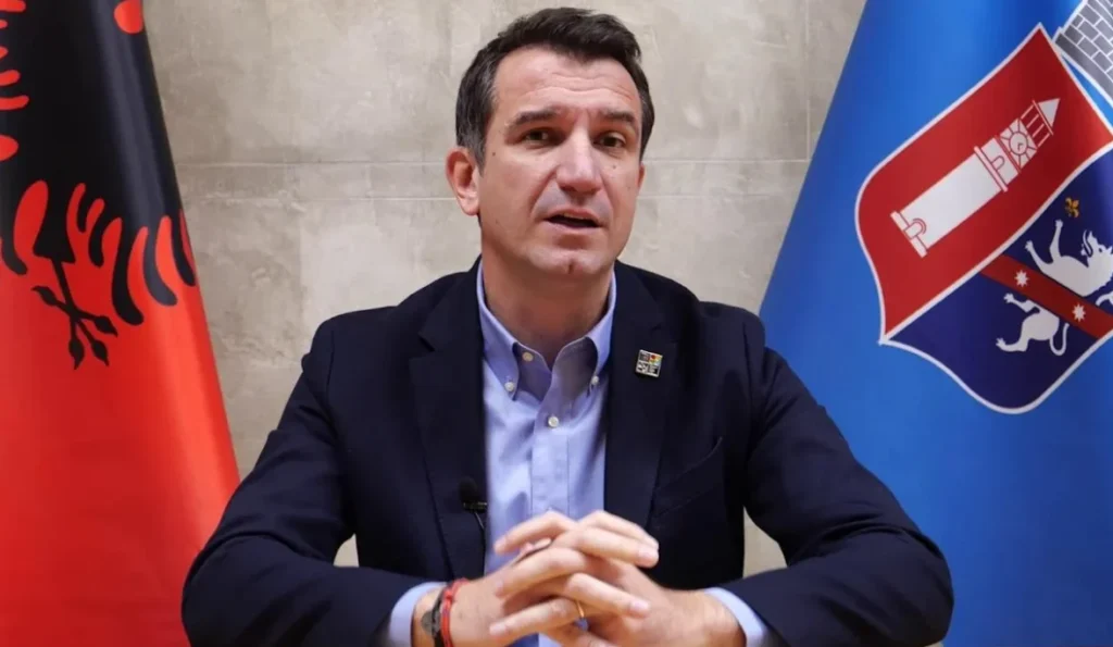 Avokatët e Erjon Veliajt kërkojnë në Kushtetuese shpalljen antikushtetuese të masës “Arrest me burg”