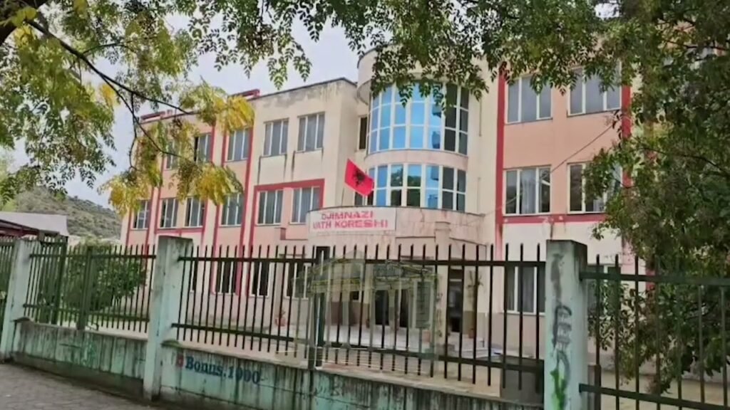 “Mësuesit vasalë, Parasë dhe jo të mësimdhënies!”