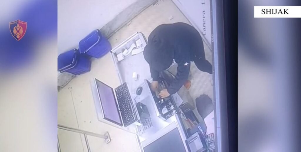 Arrestohet në Shijak 27 vjeçari që vidhte para dhe sende me vlerë në biznese, dokumentohen tre raste