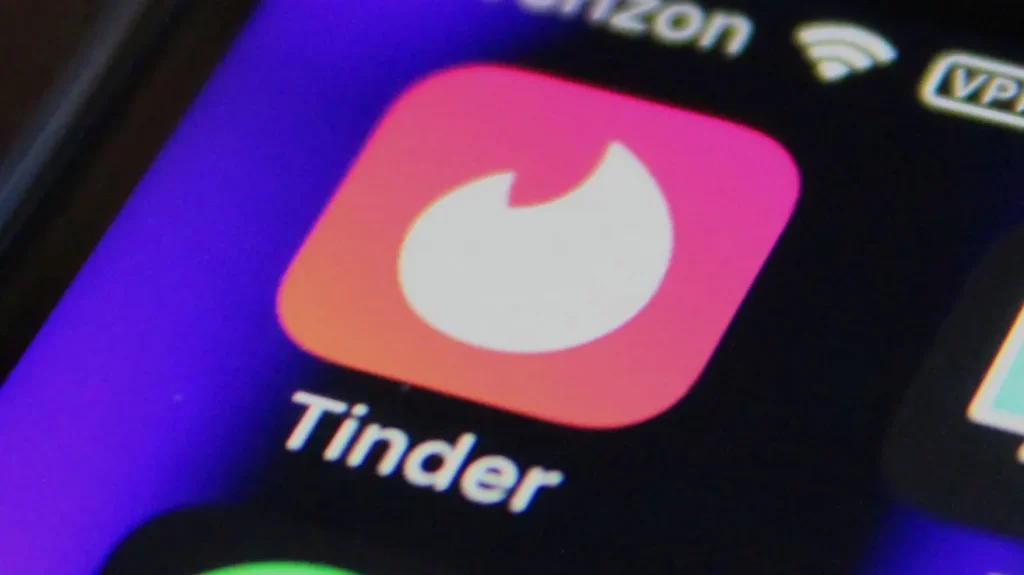 Risia e re në Tinder me inteligjencë artificiale