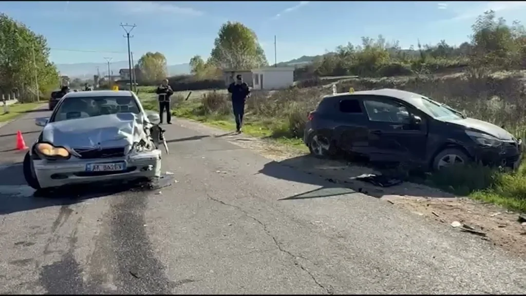 Përplasja e rëndë në aksin Fier–Roskovec lë disa të lënduar