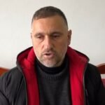 **VR*SJA e 15-vjeçarit në Durrës / “Djali im s’kishte lidhje me sherrin” – Flet babai: Familja e autorit na tha se e bëri nga gjaknxehtësia! **