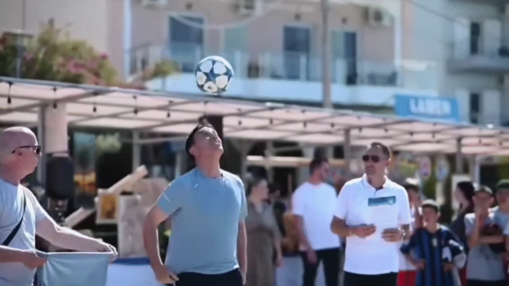 Agim Agushi zyrtarisht në Librin e Rekordeve Guinness! Agim Agushi zyrtarisht në Librin e Rekordeve Guinness!