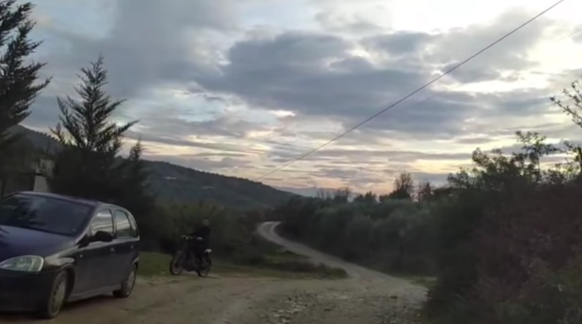 Rruga Kreshpan–Vjosë, 5 kilometra problematikë që mbeten plagë e hapur në Fier Rruga Kreshpan–Vjosë, 5 kilometra problematikë që mbeten plagë e hapur në Fier