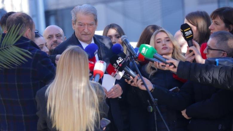 Berisha shpërthen pas daljes nga SPAK: Rama fshehu për 20 ditë hyrjen e BKH në Kryeministri dhe po “çarmatos” agjentët Berisha shpërthen pas daljes nga SPAK: Rama fshehu për 20 ditë hyrjen e BKH në Kryeministri dhe po “çarmatos” agjentët