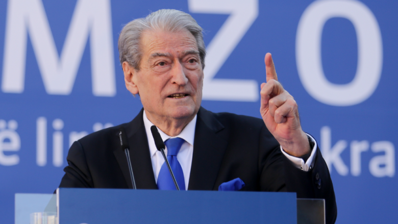 Berisha: Deputetët firmosën për Endrit Shabanin kur mbështeti Florian Binajn, por më pas doli i lidhur me Ramën Berisha: Deputetët firmosën për Endrit Shabanin kur mbështeti Florian Binajn, por më pas doli i lidhur me Ramën