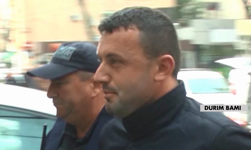 Dubai “dorëzon” Durim Bamin pas humbjes së gjyqit, i forti i Niklës gati për t’u ekstraduar në Shqipëri Dubai “dorëzon” Durim Bamin pas humbjes së gjyqit, i forti i Niklës gati për t’u ekstraduar në Shqipëri