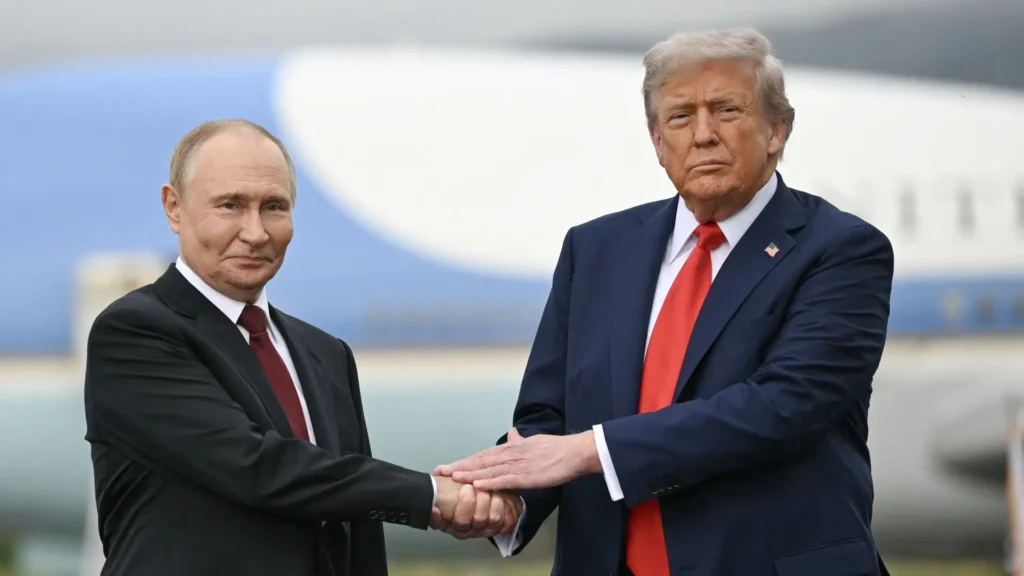 Trump për takimin në Moskë me Putinin: Ishte shumë i mirë, por “duhen dy për tango” për të parë ç’do të ndodhë më tej Trump për takimin në Moskë me Putinin: Ishte shumë i mirë, por “duhen dy për tango” për të parë ç’do të ndodhë më tej
