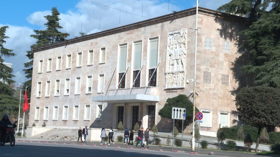 Pension i posaçëm për artistë dhe sportistë, 13 emra të njohur përfitojnë trajtim maksimal shtetëror