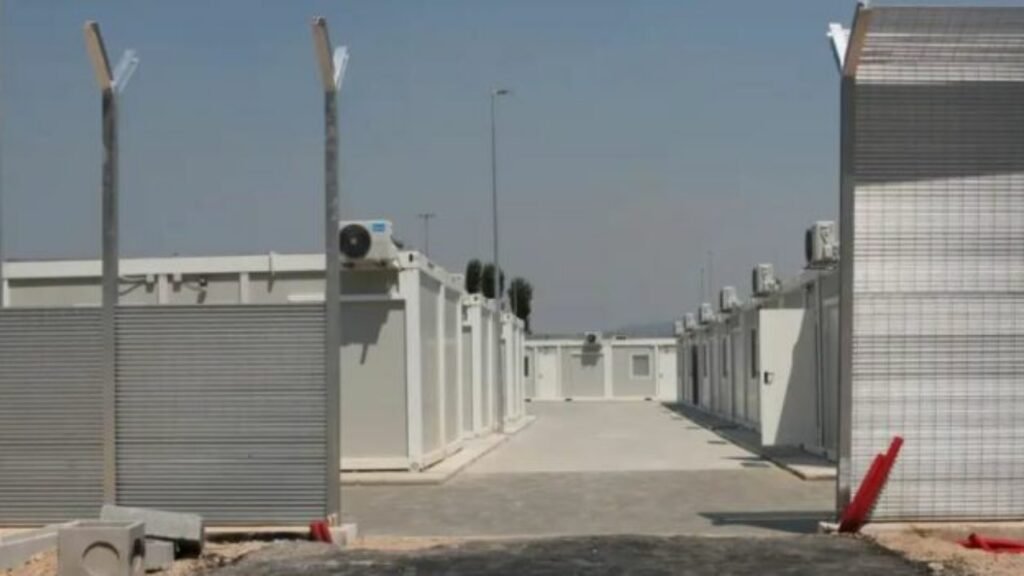 Shqipëria planifikon ngritjen e 20 qendrave të reja pritëse për emigrantët nga Lindja e Mesme dhe Azia