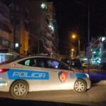 Plagosi me thikë një të mitur, arrestohet 25-vjeçari në Tiranë