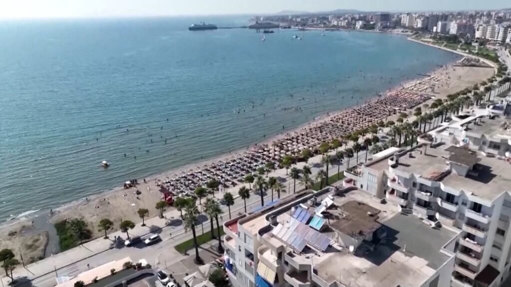 Emergjencë uji në Vlorë, qyteti tre ditë pa furnizim, spitali mbështetet me autobotë