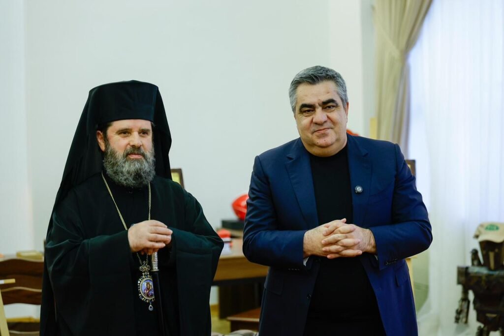 Ikonat e vjedhura nga Labova e Kryqit rikthehen pas 14 vitesh në Kishën Ortodokse