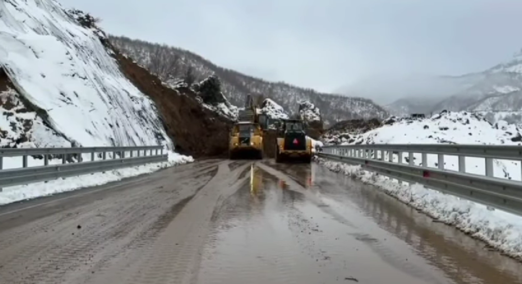 Vijon puna për zhbllokimin e aksit Qukës – Qafë Plloçë !