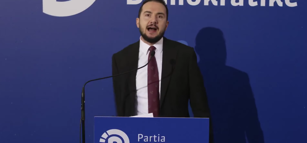 Salianji ironizon drejtimin e PD, thotë se protestat mbledhin më pak njerëz se shoqata e gjuetarëve të Korçës