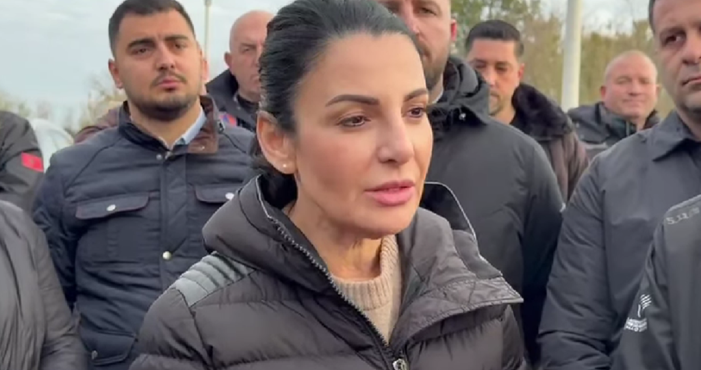 Balluku raporton përmirësim të situatës në Hasturkas pas rënies së nivelit të Semanit