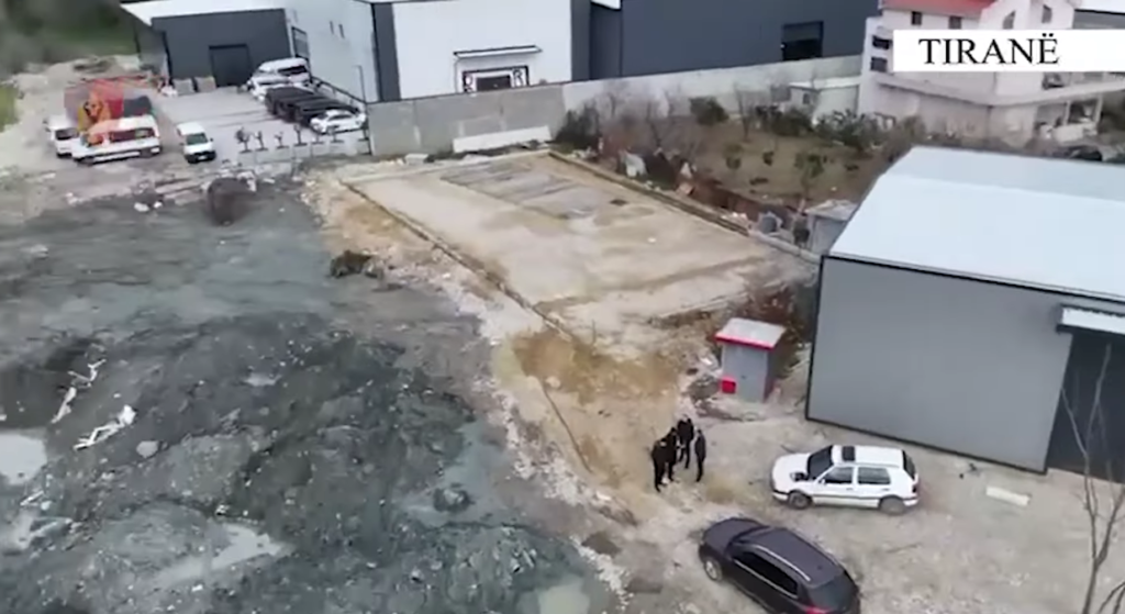 Ndërtim pa leje dhe ndotje e lumit të Tiranës, arrestohet një 43 vjeçar