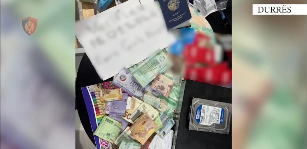 Zbulohet rrjet prostitucioni në dy apartamente në Durrës, arrestohet 52-vjeçarja nga Armenia Zbulohet rrjet prostitucioni në dy apartamente në Durrës, arrestohet 52-vjeçarja nga Armenia