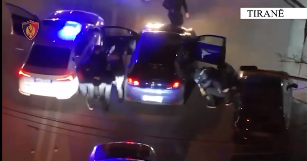 Nga Fieri drejt Tiranës, goditet rrjeti i trafikut të armëve në Tufinë dhe Fresk, në pranga tre persona me precedentë të rëndë penalë