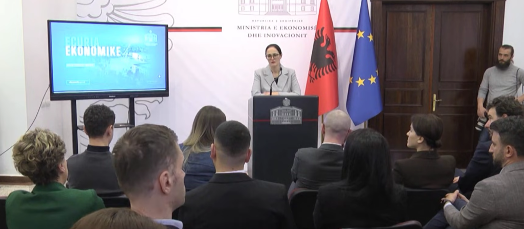 Ibrahimaj: Ekonomia u rrit me 3.75% në 2025, pensionet +8.4% dhe borxhi publik zbriti në 53.4% Ibrahimaj: Ekonomia u rrit me 3.75% në 2025, pensionet +8.4% dhe borxhi publik zbriti në 53.4%