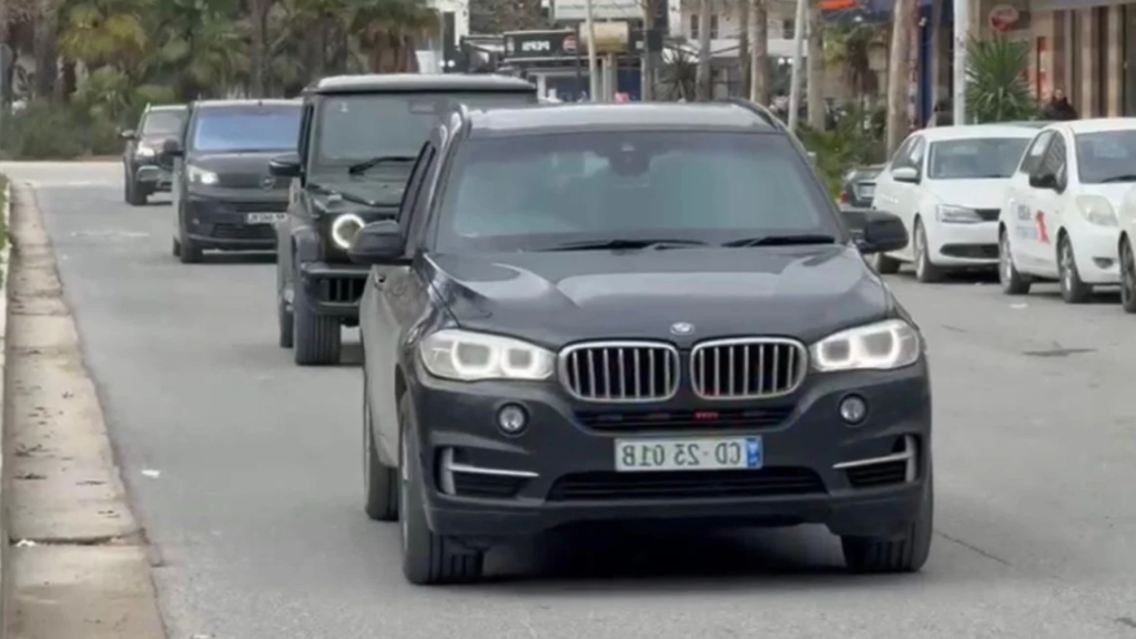 Ivanka Trump pas vizitës në Vlorë shfaqet në Tiranë, lëviz me automjet diplomatik amerikan