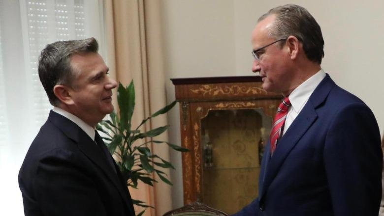 Gjermania mbështet fuqimisht anëtarësimin e Shqipërisë në BE, Balla takim me ministrin gjerman për Europën Gjermania mbështet fuqimisht anëtarësimin e Shqipërisë në BE, Balla takim me ministrin gjerman për Europën