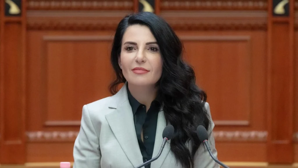 Pas bllokimit të pasaportës nga Gjykata e Posaçme, Balluku kërkon heqjen e masës në Gjykatën e Lartë Pas bllokimit të pasaportës nga Gjykata e Posaçme, Balluku kërkon heqjen e masës në Gjykatën e Lartë