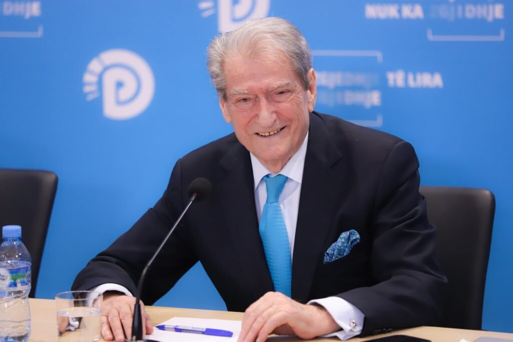 Berisha shpërthen ndaj Gjykatës Kushtetuese: Rama ka kryer grusht shteti dhe ka marrë pushtetin e drejtësisë