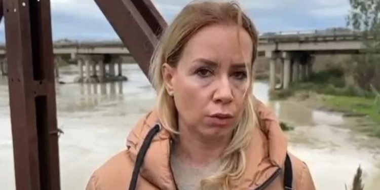 Shembje banesash nga rrëshqitja e dherave në Selenicë, prefektja Allushi garanton mbështetje të vazhdueshme për banorët