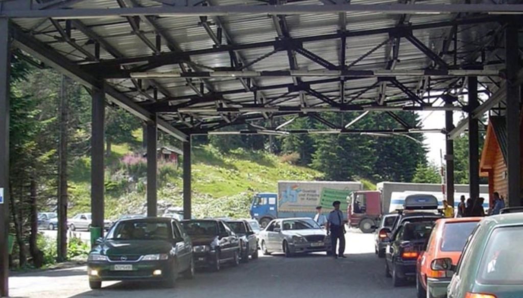 Nga e hëna bllokohet qarkullimi i kamionëve drejt Malit të Zi për shkak të protestës së kamionistëve