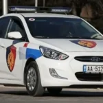 Dy persona të plagosur me thikë pas një konflikti në Sarandë, njëri dërgohet në Tiranë