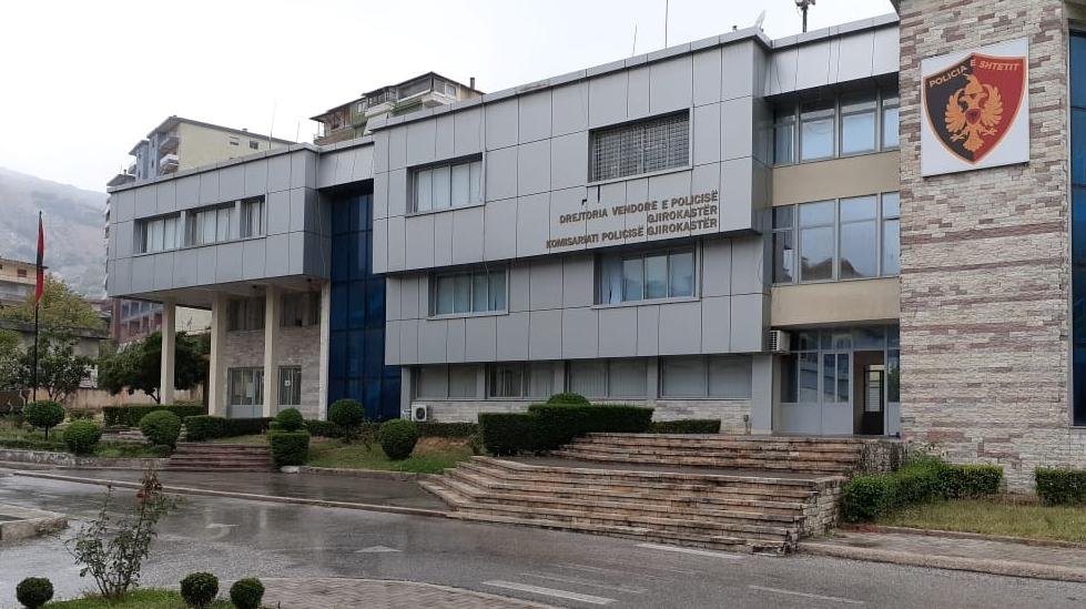 Arrestohet në Gjirokastër 39-vjeçari, dyshohet për abuzim seksual ndaj vajzës së mitur të partneres
