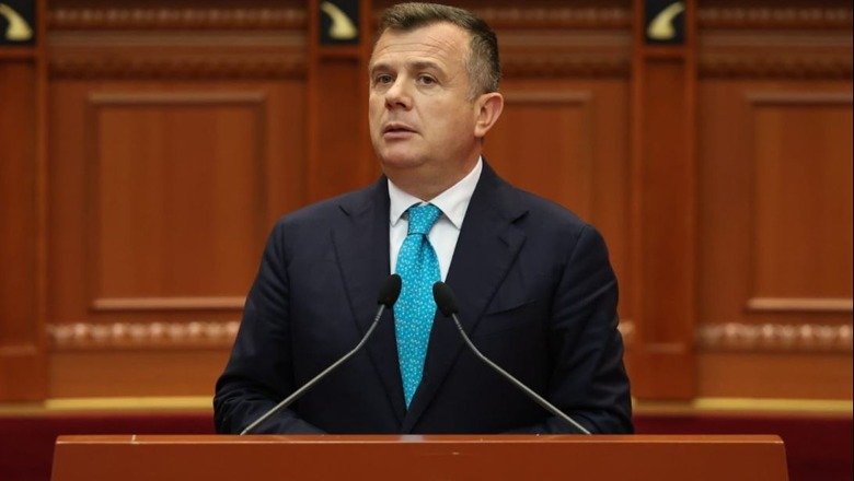 Berishës iu ndërpre fjala në KiE, Balla: “Bufi është mësuar të zbrazë përroin psiqik për minuta pafund” Berishës iu ndërpre fjala në KiE, Balla: “Bufi është mësuar të zbrazë përroin psiqik për minuta pafund”