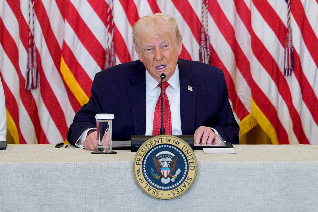 Trump këmbëngul për tarifat mbi Groenlandën, rriten tensionet me aleatët Trump këmbëngul për tarifat mbi Groenlandën, rriten tensionet me aleatët