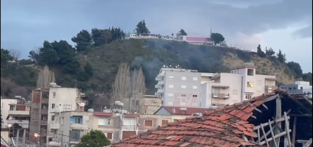 Shpërthim në zonën e shkallëve të Kuzum Babasë në Vlorë, policia po verifikon rrethanat