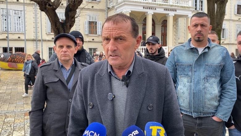 Prekë Molla, nga i ndaluar në simbol proteste: Çfarë po ndodh në Baks–Rrjoll?