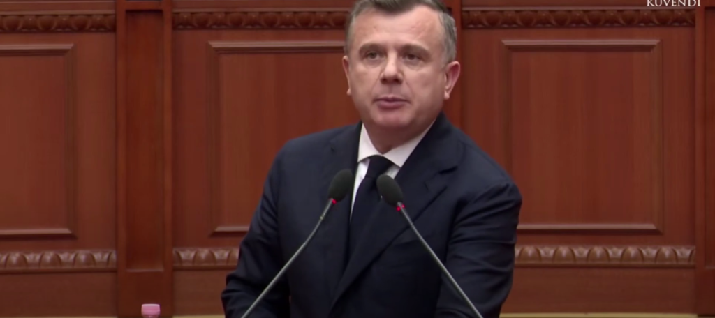 Balla në Kuvend: ndalimi i rrjeteve sociale për fëmijët nën 16 vjeç është i domosdoshëm, kërkohen masa të forta për sigurinë në shkolla