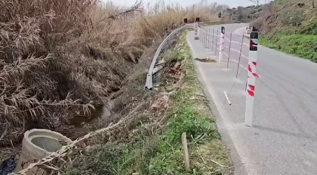 Dëmtohet aksi rrugor në kthesat e Kozarës drejt Kuçovës !