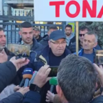 Punëtorët e kompanisë private të naftës “Bankers Petroleum” kanë dalë sërish në protestë, duke denoncuar mosmarrjen e pagave prej shtatë muajsh.