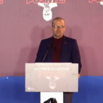 “Mos vdis para se të të prekë plumbi”, Kalaja ndez protestën me fjalim kundër nënshtrimit