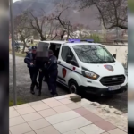 Pas një viti në arrati, kapet 28-vjeçari nga Bulqiza që dhunoi 51-vjeçarin dhe i mori makinën