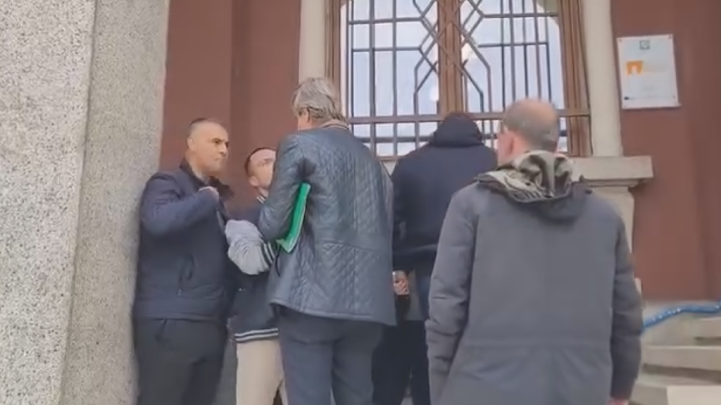 Durrsakët i kërkojnë llogari vendimmarrësve!