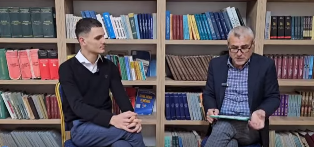 Këtë të shtunë, emisioni “Personazhe në Fokus” sjell për publikun një rrëfim të veçantë.