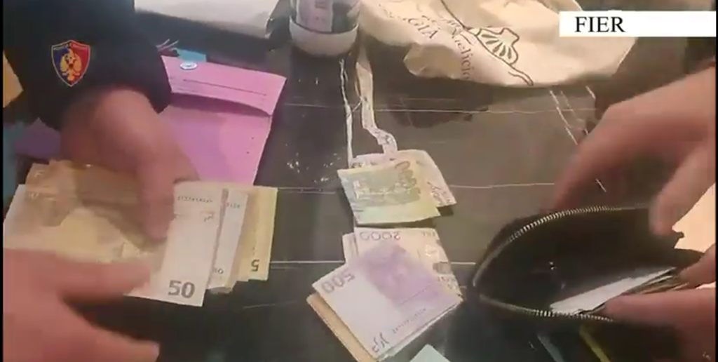 Prostitucion në një banesë me qira në Fier, arrestohen dy shtetase të huaja