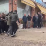 Dhimbje pa fund në Gryksh të Madh, komuniteti përcjell në heshtje katër anëtarët e një familjeje që humbën jetën në Itali